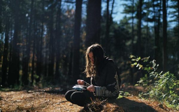 A Relationship Expert Revealed The 5 Red Flags You Need To Avoid While Dating – Yahoo