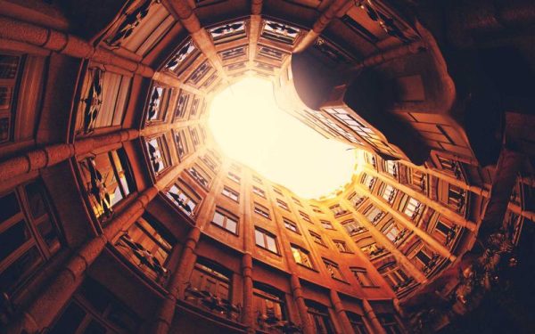 Cam girls, bunny rabbits, and extremely online relationships: Katarina Zhu on Bunnylovr – A Rabbit\’s Foot